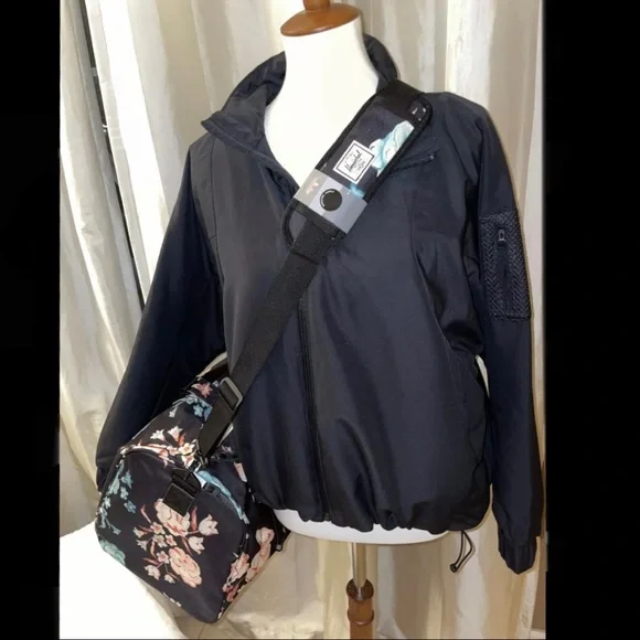 New Adidas Originals 3 Stripe BTS Lined Zip Black Women’s Size Large🖤🤍